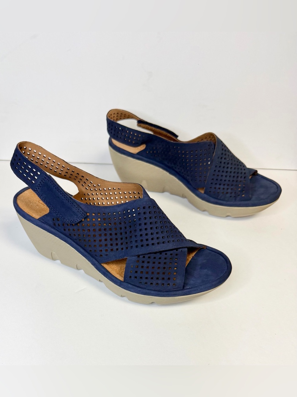 Clarks – Clarene Award, Navy Nubuck Wedge Sandal. New in Original Box. Size 7.5M